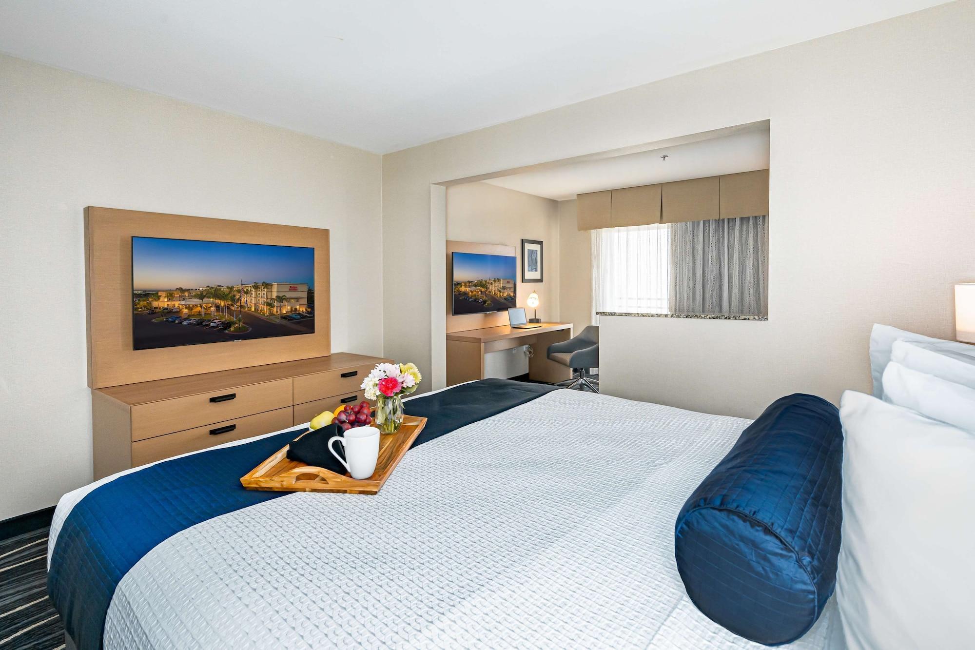 Best Western Plus Marina Gateway Hotel National City Exterior foto